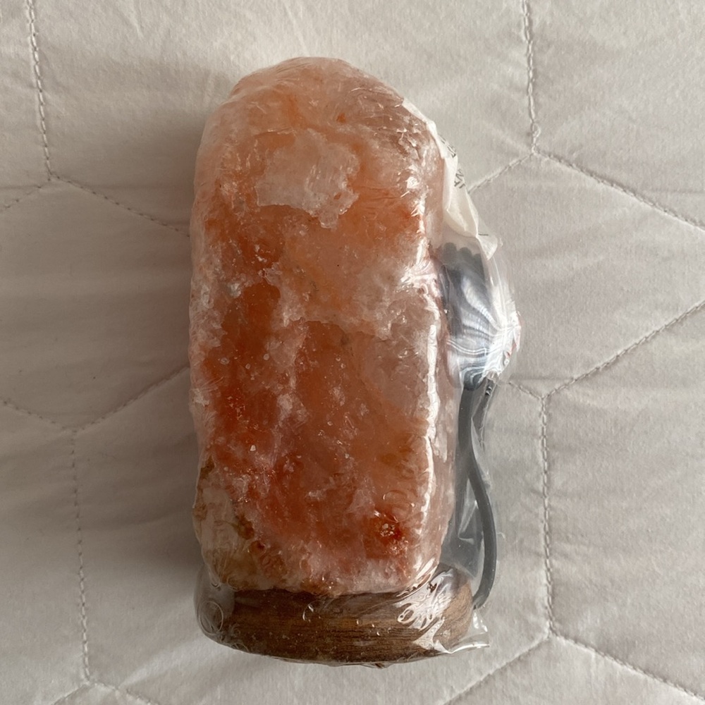 Himalayan Salt Lamp - Picture 3 of 3